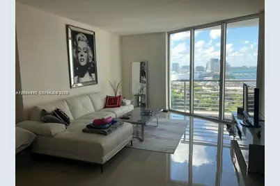 325 S Biscayne Blvd #2824, Miami, FL 33131 - Photo 2