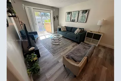 1150 Collins Ave #204, Miami Beach, FL 33139 - Photo 4