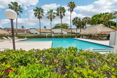 2731 S Parkview Dr, Hallandale Beach, FL 33009 - Photo 38