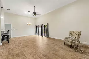 2731 S Parkview Dr, Hallandale Beach, FL 33009 - Photo 8