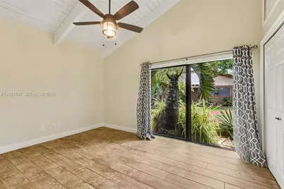 2731 S Parkview Dr, Hallandale Beach, FL 33009 - Photo 24