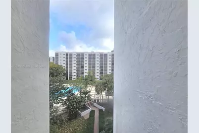 16919 N Bay Rd #517, Sunny Isles Beach, FL 33160 - Photo 6