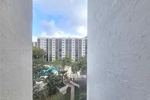 16919 N Bay Rd, Sunny Isles Beach, FL 33160 - Photo 6