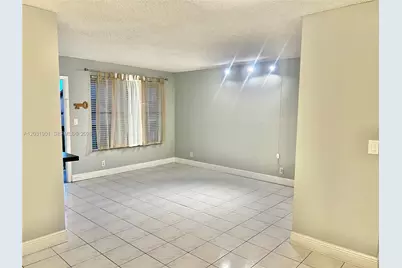 10002 Winding Lake Rd #203, Sunrise, FL 33351 - Photo 2