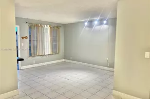 10002 Winding Lake Rd, Sunrise, FL 33351 - Photo 16