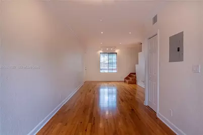 15 Madeira Ave #9, Coral Gables, FL 33134 - Photo 6