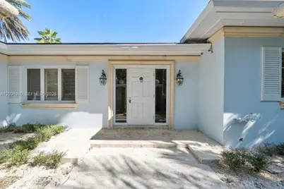 1037 Alfonso Ave, Coral Gables, FL 33146 - Photo 14