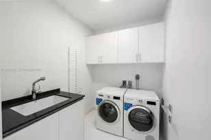 300 Biscayne Blvd Way, Miami, FL 33131 - Photo 32