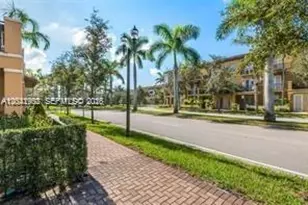 845 SW 147th Ave, Pembroke Pines, FL 33027 - Photo 26