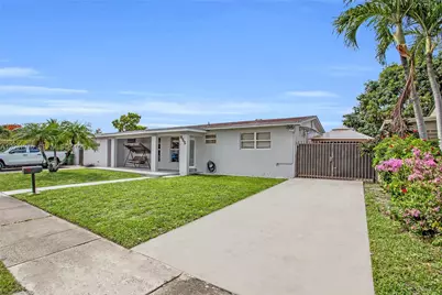 855 W 70th Pl, Hialeah, FL 33014 - Photo 2