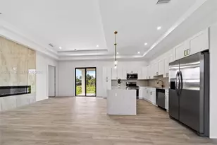 2622 22nd Ave SE, Naples, FL 34117 - Photo 10