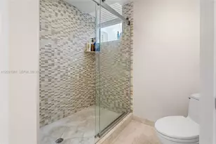 3370 Hidden Bay Dr, Aventura, FL 33180 - Photo 10