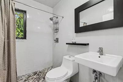 10550 NE 3rd Ct, Miami Shores, FL 33138 - Photo 24