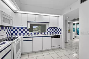 1200 SW 125th Ave, Pembroke Pines, FL 33027 - Photo 12
