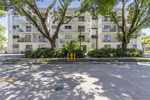 445 SW 11th St, Miami, FL 33130 - Photo 1