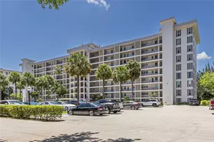 3150 N Palm Aire Dr, Pompano Beach, FL 33069 - Photo 1