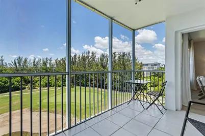 3150 N Palm Aire Dr #705, Pompano Beach, FL 33069 - Photo 16