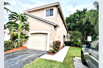 2176 Salerno Cir, Weston, FL 33327 - Photo 2