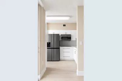 1 Glen Royal Pkwy #1210, Miami, FL 33125 - Photo 2