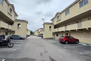 7989 NW 8th St, Miami, FL 33126 - Photo 2