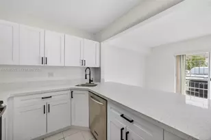 800 SW 104th Ct, Miami, FL 33174 - Photo 14