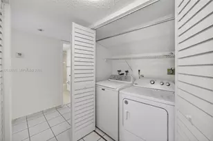 800 SW 104th Ct, Miami, FL 33174 - Photo 18