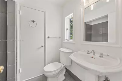 440 SW 29th Rd, Miami, FL 33129 - Photo 20