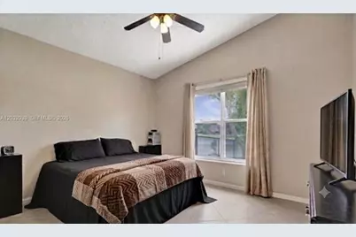 5272 NW 117th Ave, Coral Springs, FL 33076 - Photo 12