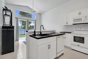 5272 NW 117th Ave, Coral Springs, FL 33076 - Photo 8