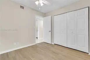 96 Wimbledon Lake Dr, Plantation, FL 33324 - Photo 14