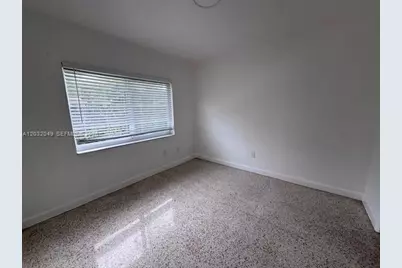 900 SW 5th Ave #3, Miami, FL 33130 - Photo 12