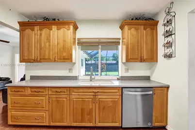 7421 NW 8th Ct, Plantation, FL 33317 - Photo 12