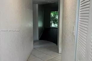 7831 N Colony Cir N, Tamarac, FL 33321 - Photo 2