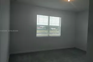 652 SE Lk Fls St, Port Saint Lucie, FL 34984 - Photo 10