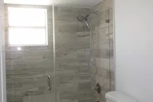 5461 W 24th Ave, Hialeah, FL 33016 - Photo 8