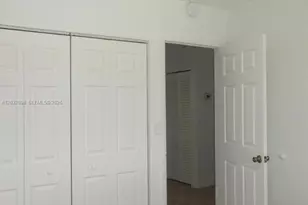 5461 W 24th Ave, Hialeah, FL 33016 - Photo 14