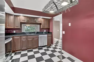 1101 SW 128th Terrace, Pembroke Pines, FL 33027 - Photo 6