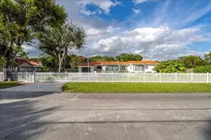 7705 SW 66th St, Miami, FL 33143 - Photo 2