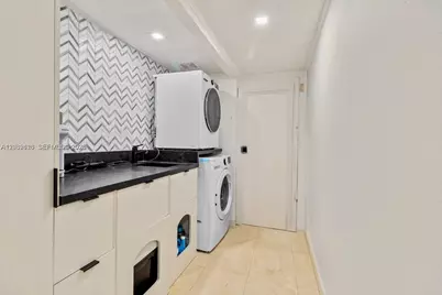 520 Brickell Key Dr #A307, Miami, FL 33131 - Photo 28