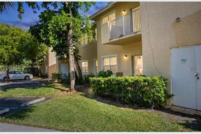 1701 NW 96th Ter #1J, Pembroke Pines, FL 33024 - Photo 1
