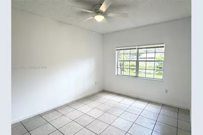 1701 NW 96th Ter #1J, Pembroke Pines, FL 33024 - Photo 8