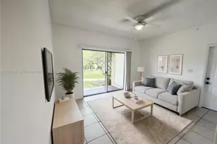 1701 NW 96th Terrace, Pembroke Pines, FL 33024 - Photo 4