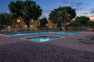 1701 NW 96th Terrace, Pembroke Pines, FL 33024 - Photo 18