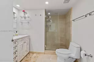 520 Brickell Key Dr, Miami, FL 33131 - Photo 22