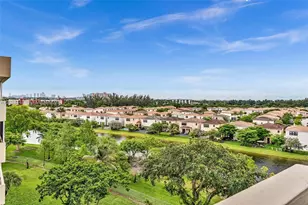 800 NE 195th St, Miami, FL 33179 - Photo 28