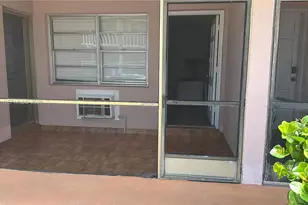 160 NE 8th Ave, Hallandale Beach, FL 33009 - Photo 22