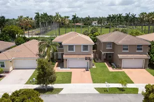 7907 N Silverado Cir, Davie, FL 33024 - Photo 14