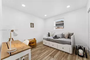 1480 NE 117th St, Miami, FL 33161 - Photo 14