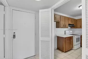 4174 Inverrary Dr, Lauderhill, FL 33319 - Photo 4