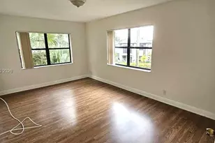 8290 Lake Dr, Doral, FL 33166 - Photo 10